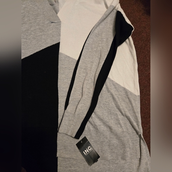 New INC V-Neck Oversized Sweater In Small - Picture 3 of 9